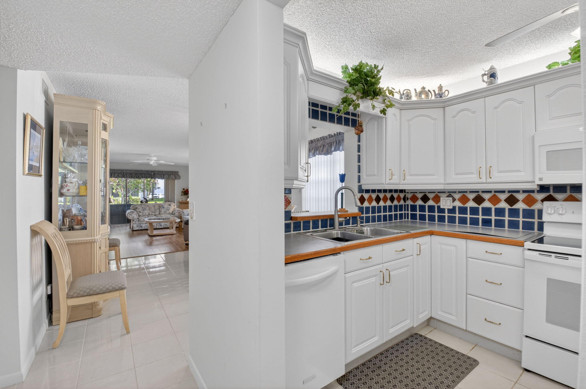 2935 SW 22nd Avenue 108