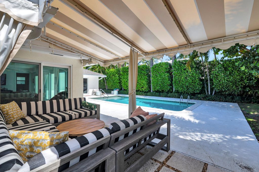 Photo of 202 Maryland Drive, Lake Worth Beach, FL 33460 (MLS # B26047455)