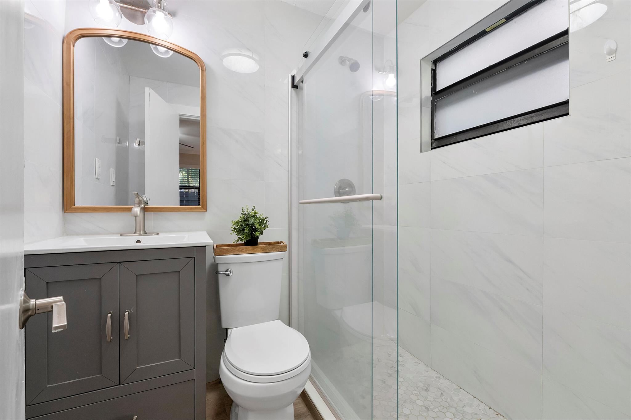 RIVERSIDE ADD AMEN PLAT - Residential Lease