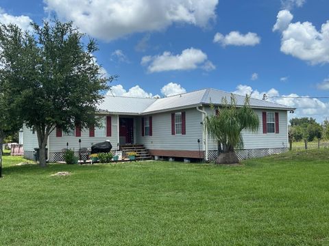 Single Family Residence in Okeechobee FL 15155 256th St St.jpg
