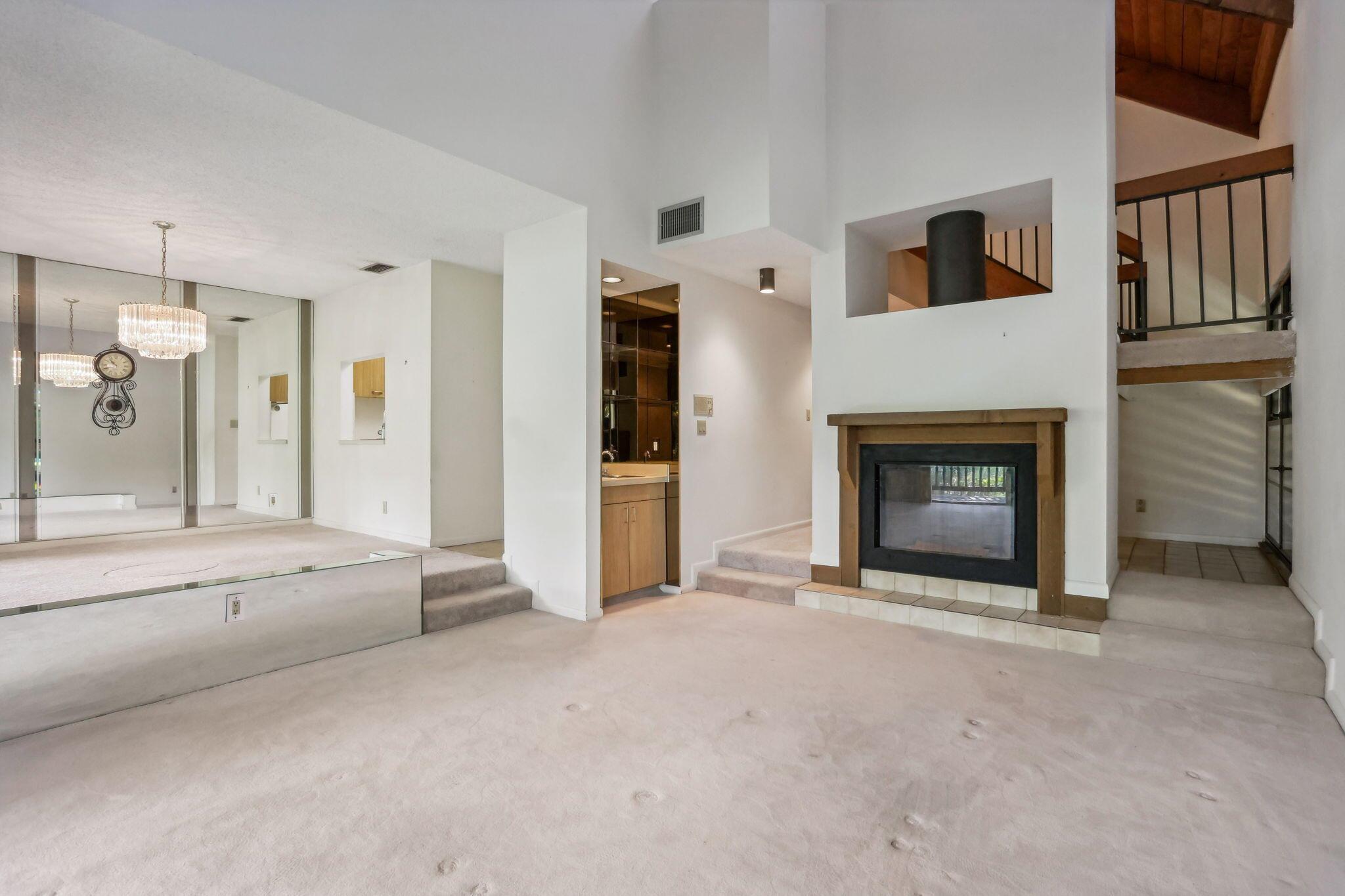 Lands End - Residential