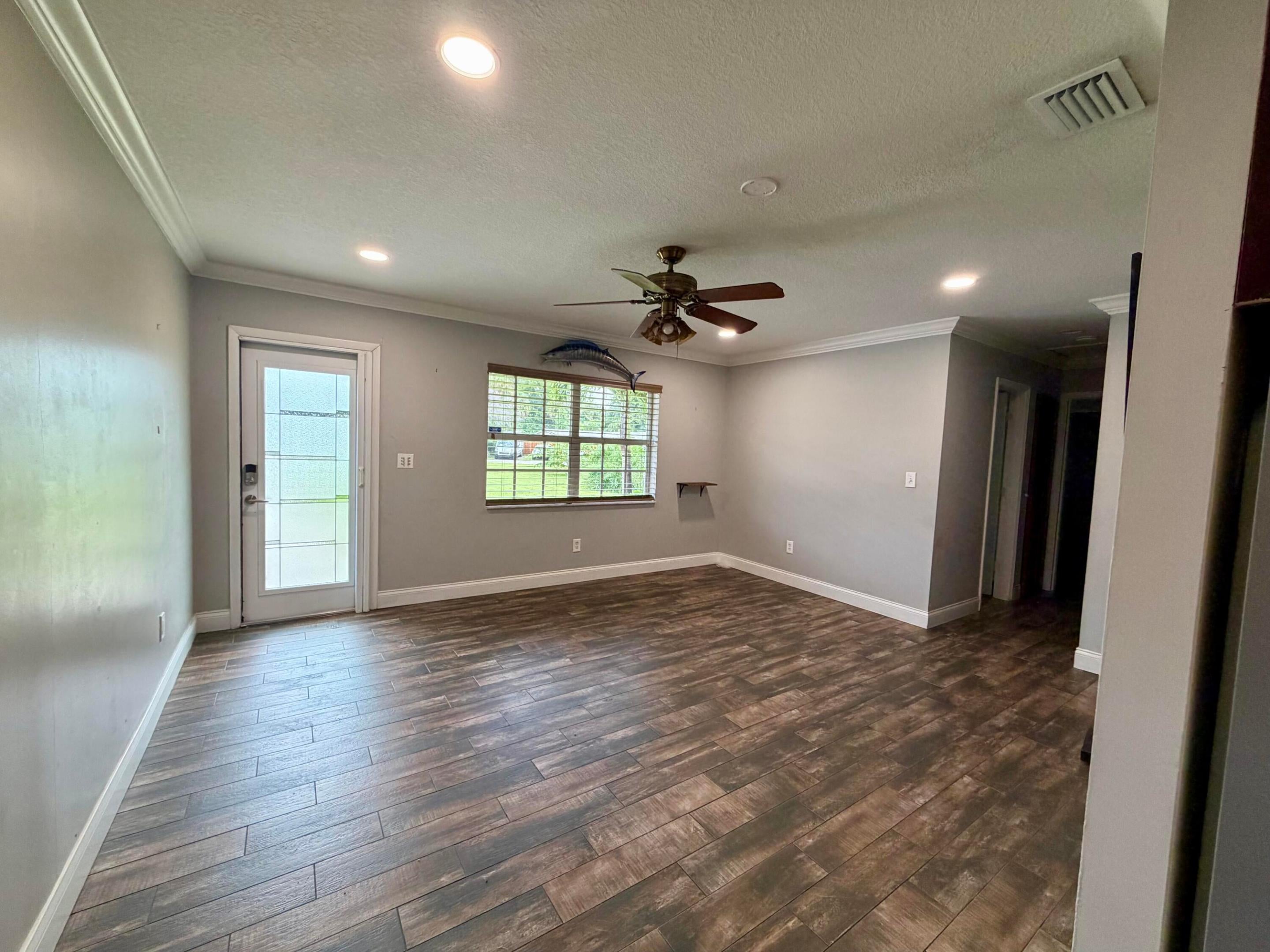 View photos, virtual tours, details... 3540 Amy Avenue