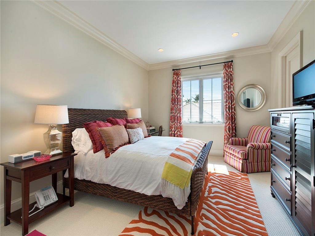 Lucille Island 37-19 B - Residential