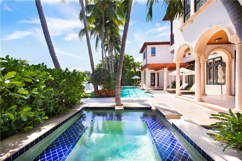 Lucille Island 37-19 B - Residential