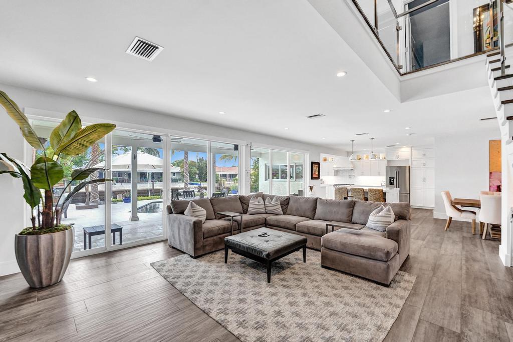 CORAL KEY VILLAS 6TH SEC - Residential