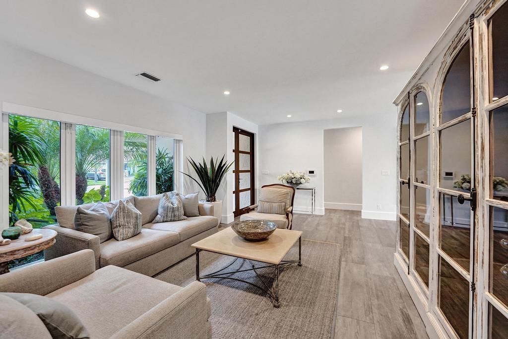 CORAL KEY VILLAS 6TH SEC - Residential