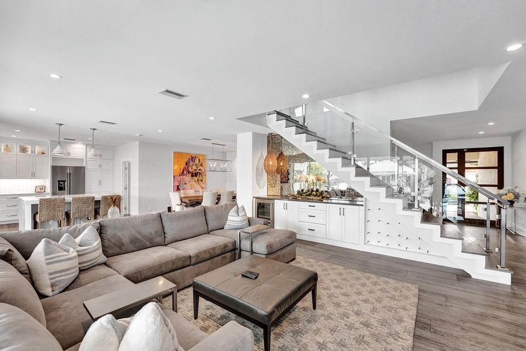 CORAL KEY VILLAS 6TH SEC - Residential