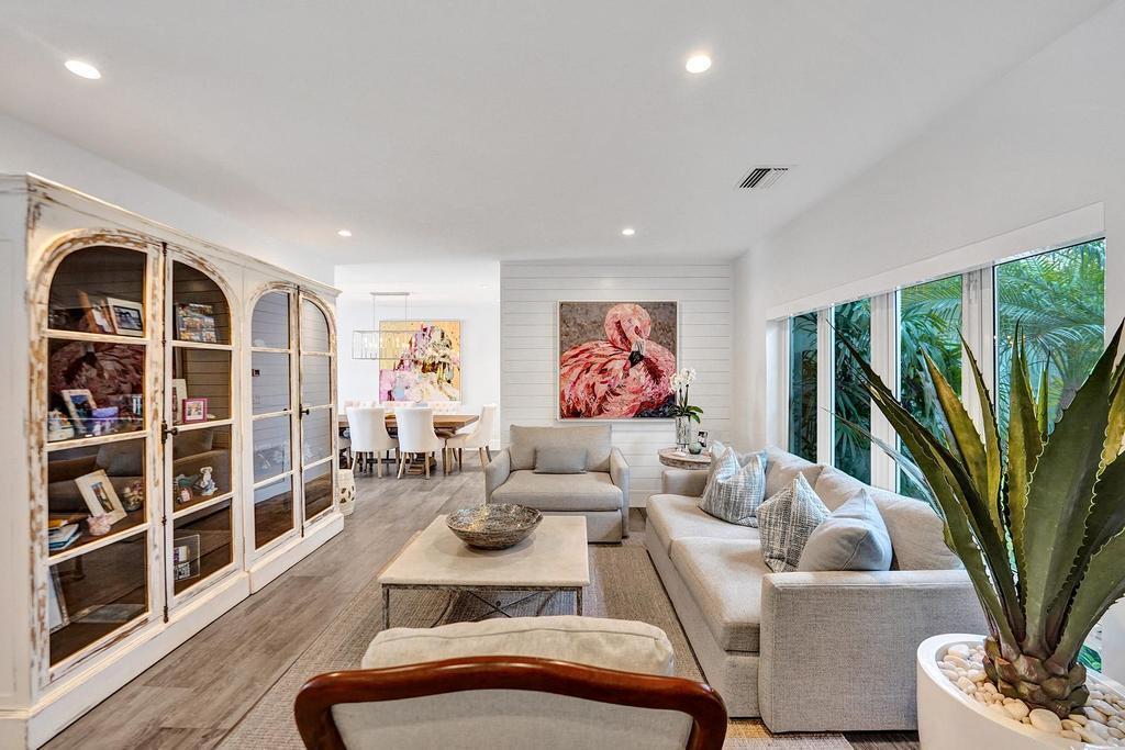 CORAL KEY VILLAS 6TH SEC - Residential