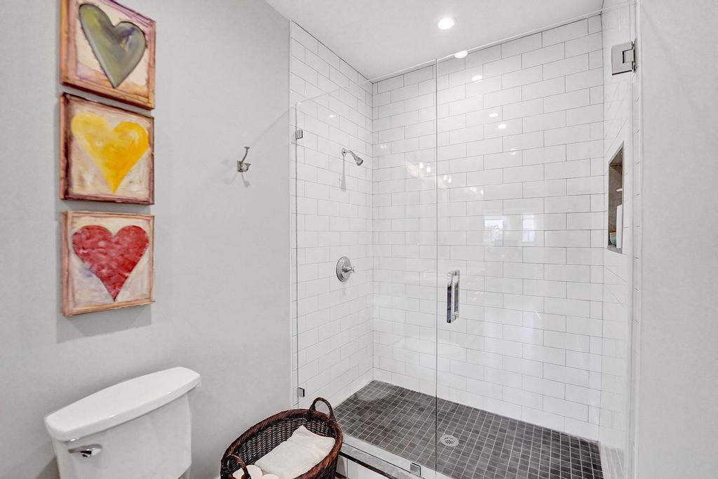 CORAL KEY VILLAS 6TH SEC - Residential