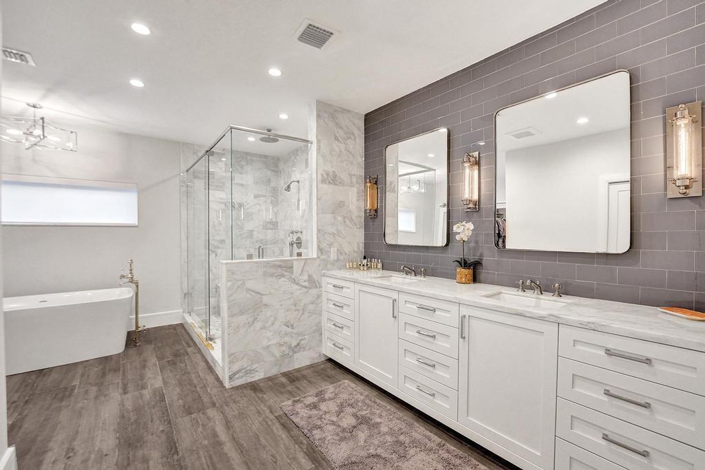 CORAL KEY VILLAS 6TH SEC - Residential