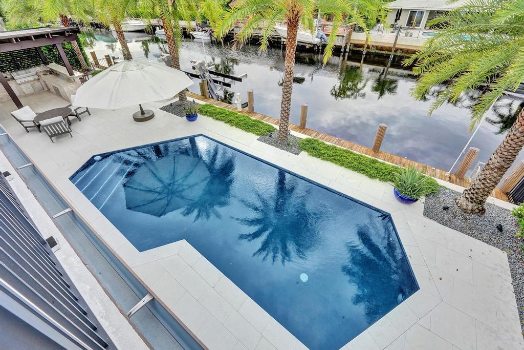 CORAL KEY VILLAS 6TH SEC - Residential