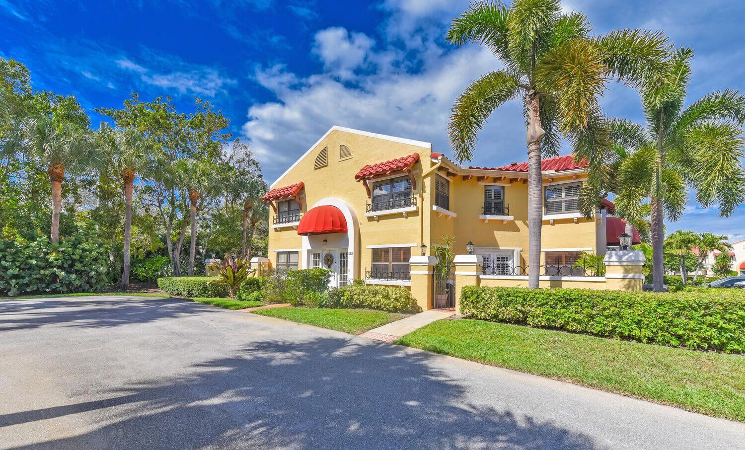 20 Uno Lago Drive