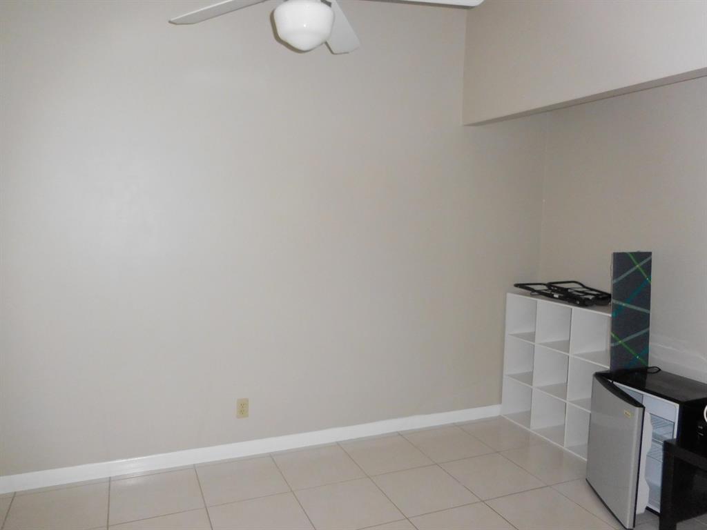 VILLAGES OF WOODLAKE 2 - Residential