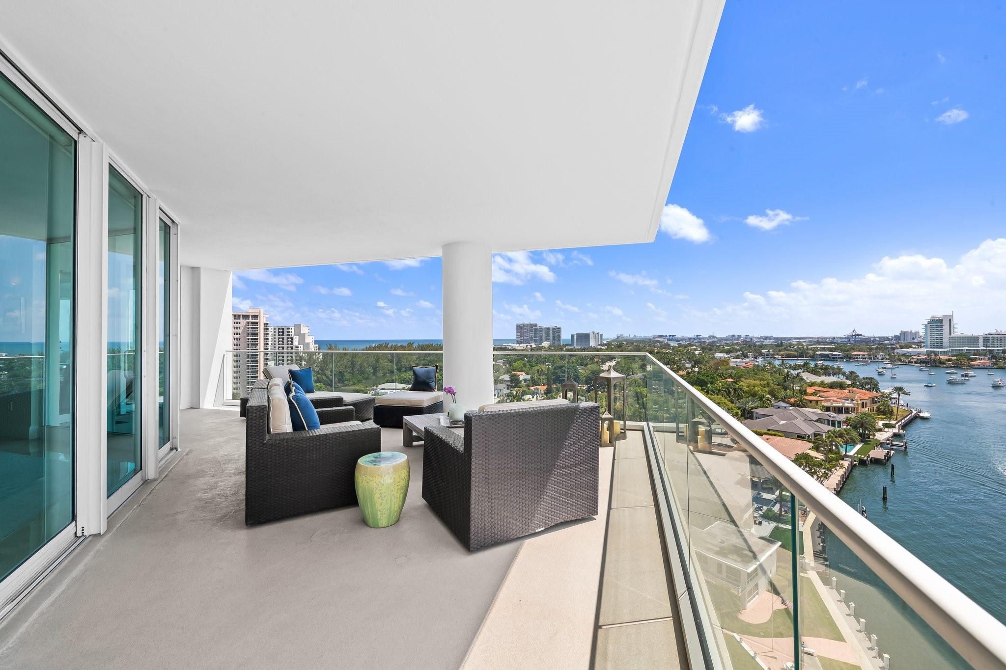 3055 Harbor Dr 1403