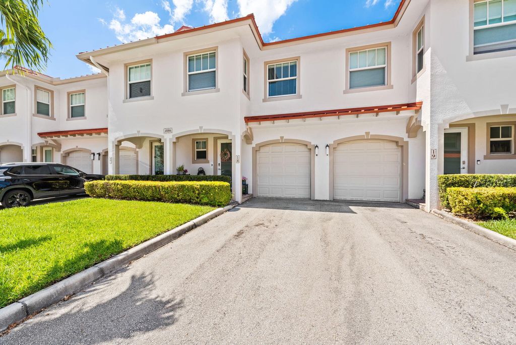 Photo of 4086 W Palm Aire Drive #18, Pompano Beach, FL 33069 (MLS # B26034539)