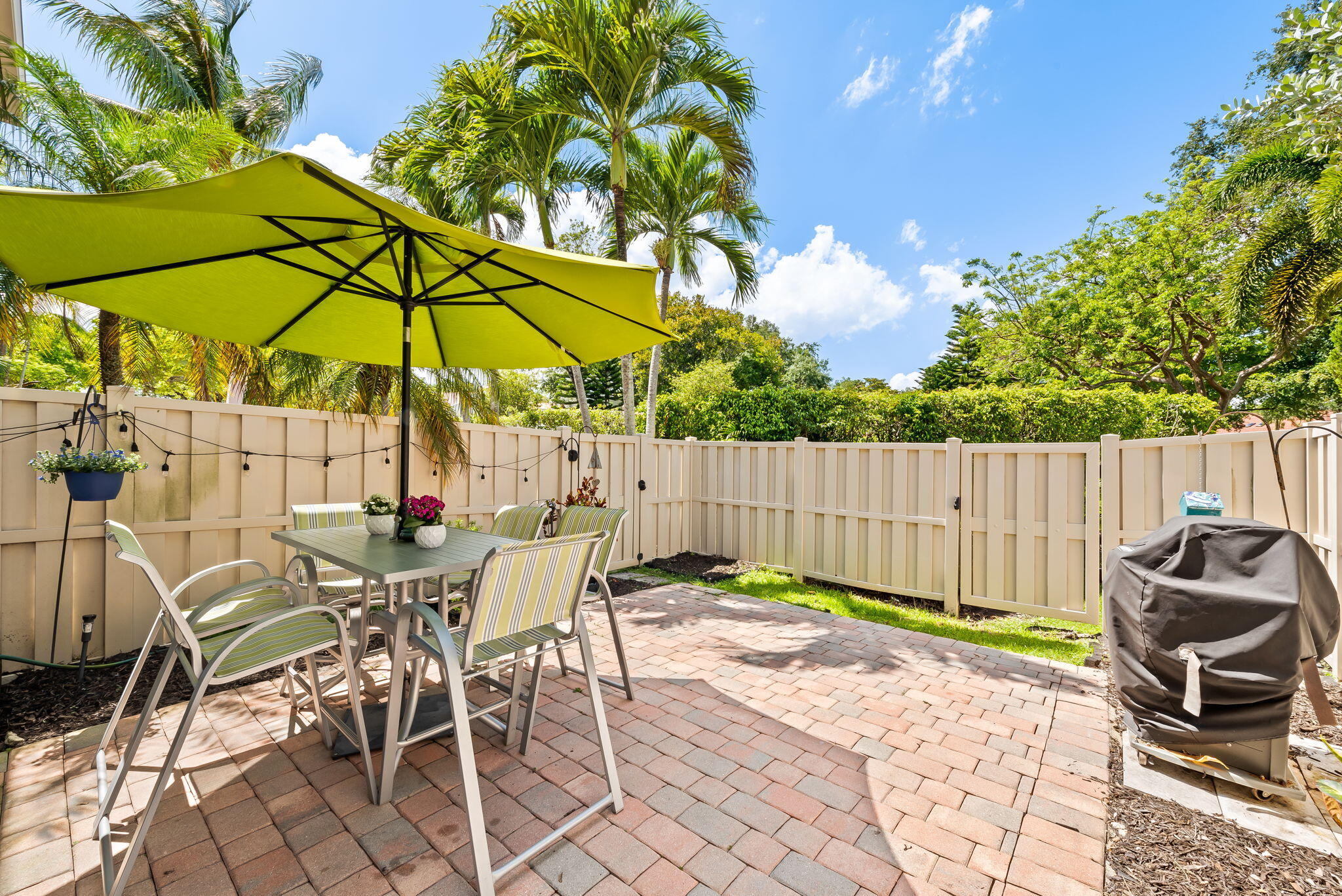 PALM AIRE CYPRESS COURSE ESTATES - Residential