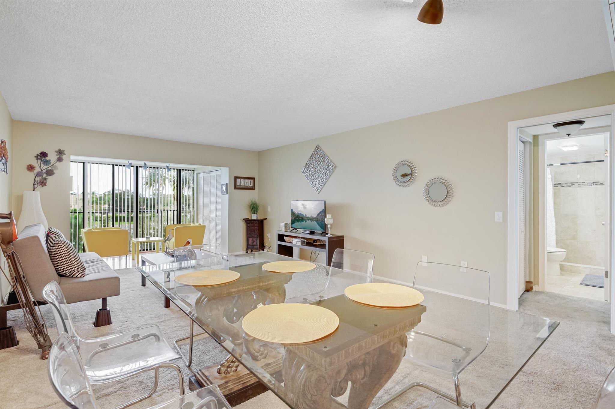 FOUNTAINS OF PALM BEACH C - Residential Lease