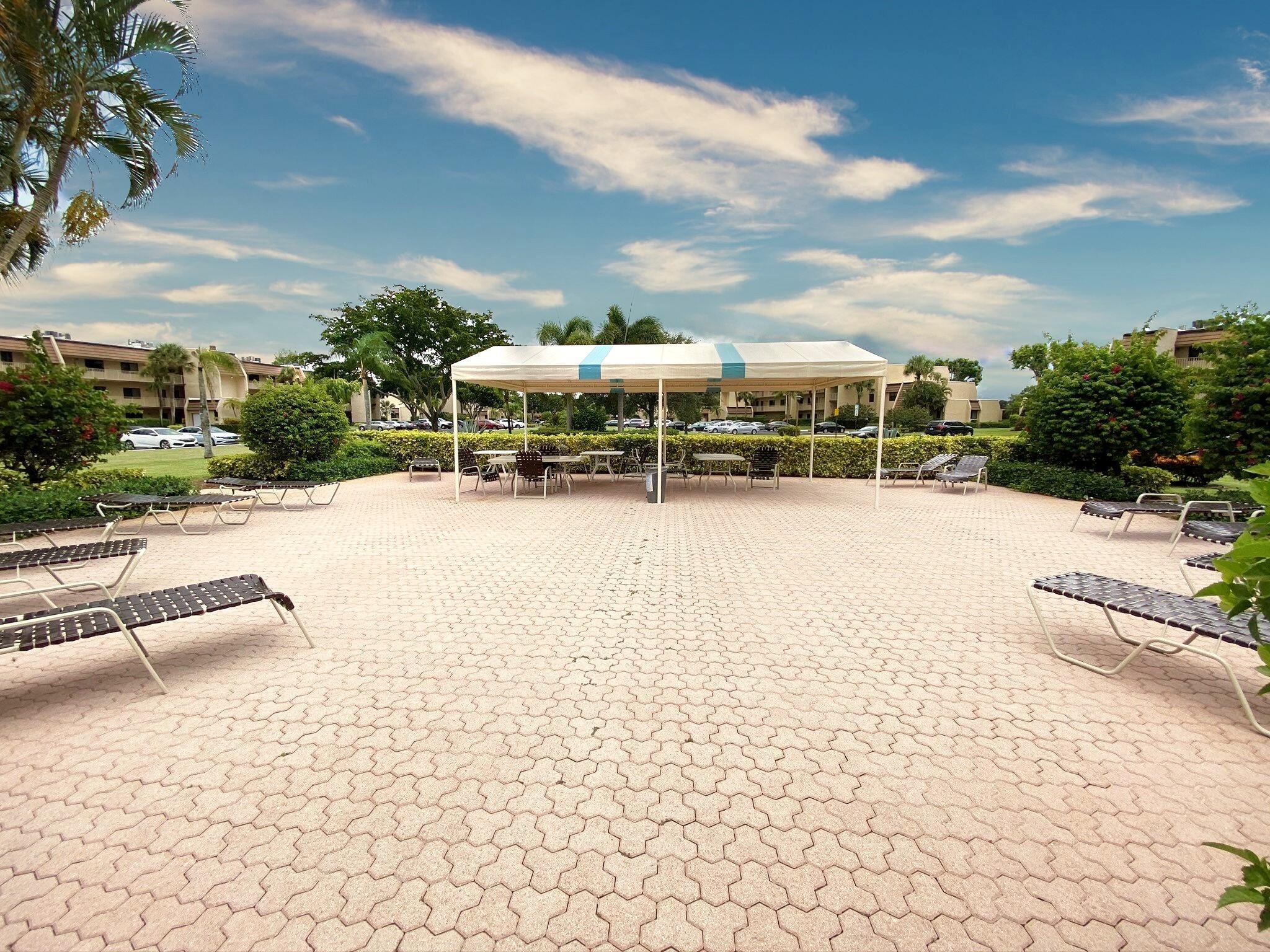 FOUNTAINS OF PALM BEACH C - Residential Lease