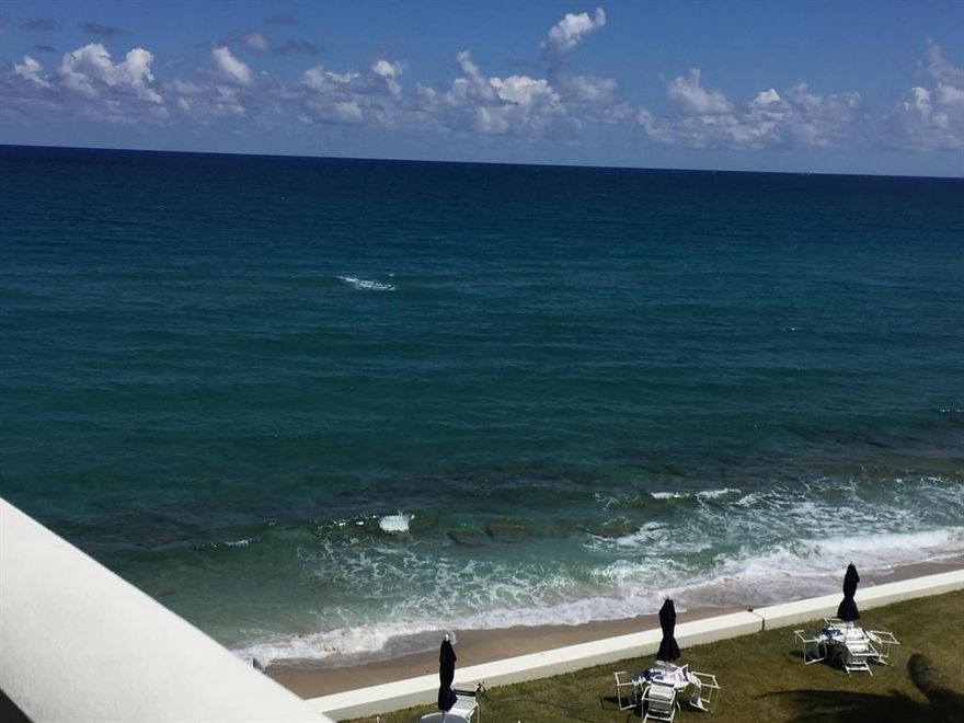 INCREDIBLE DIRECT OCEAN VIEWS FROM THIS 2 BEDROOM/2 BATH DIRECT OCEAN SOUTH EAST CORNER APARTMENT. TWO BALCONIES FOR BOTH EAST AND SOUTHEAST EXPOSURES. KITCHEN HAS AN OPENING WITH BREAKFAST BAR AND OCEAN VIEWS. BUILDING HAS DOORMAN & COVERED PARKING IS AVAILABLE. SQ FT BASED ON TUSCANY OF PALM BEACH CONDO DOCUMENTS.  ASSESSMENT PAID.  WALK TO CAFES, RESTAURANTS, PUBLIX GREENWISE, MARKET.