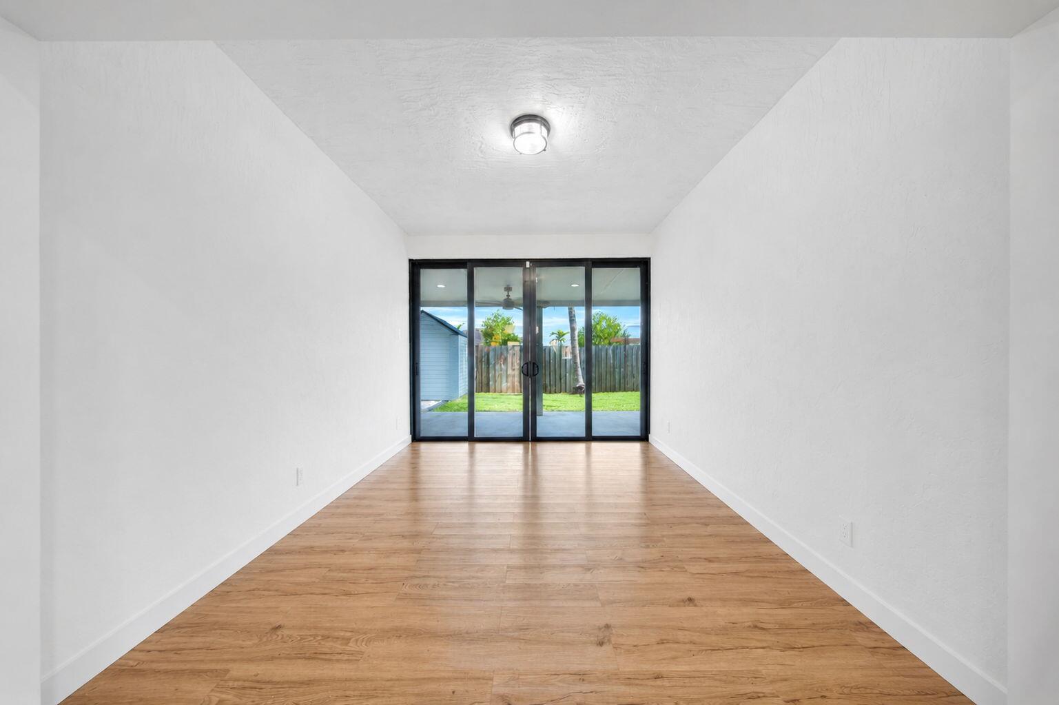 CHATEAU ROYAL ESTATES - Residential