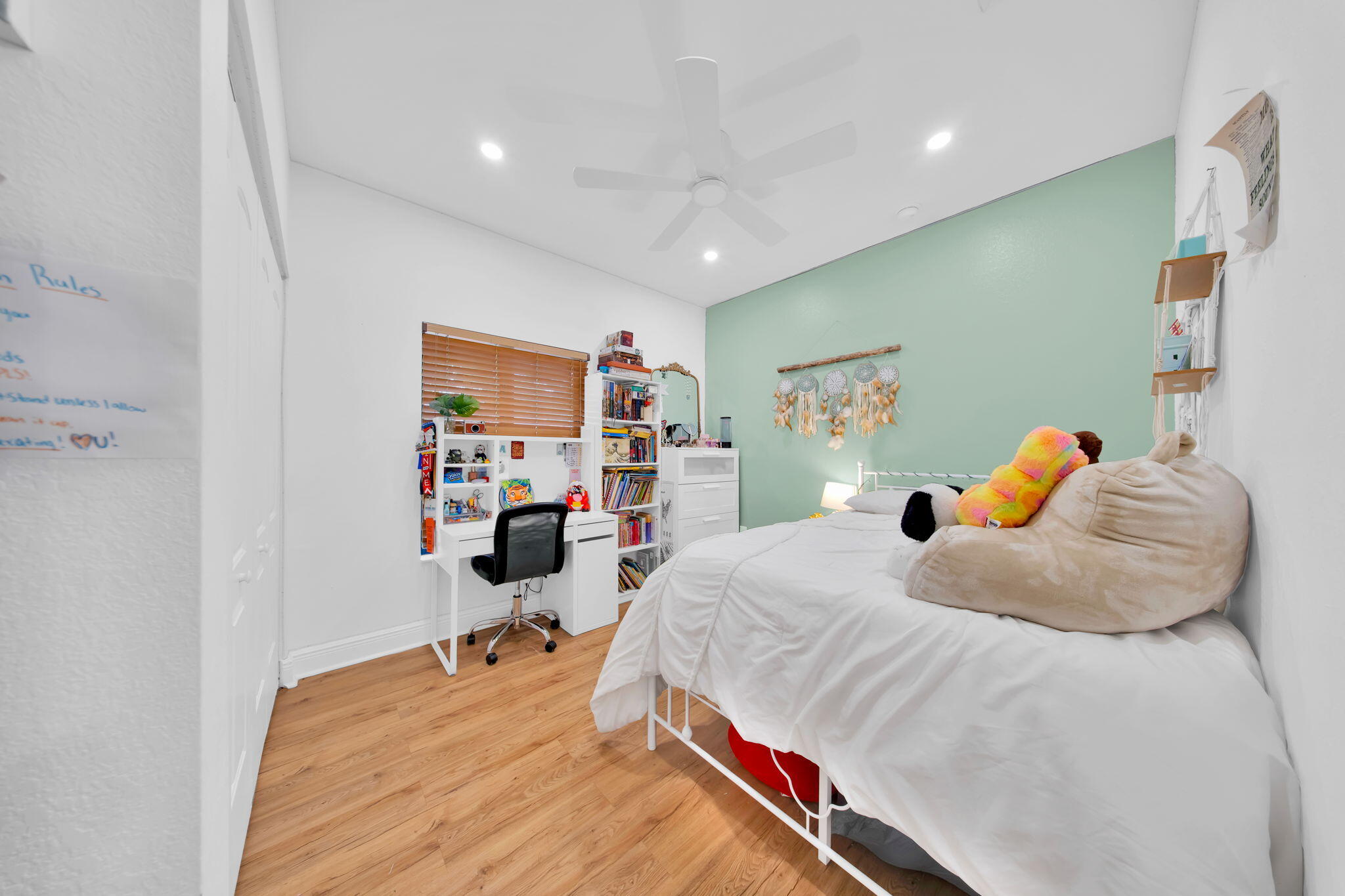 CHATEAU ROYAL ESTATES - Residential