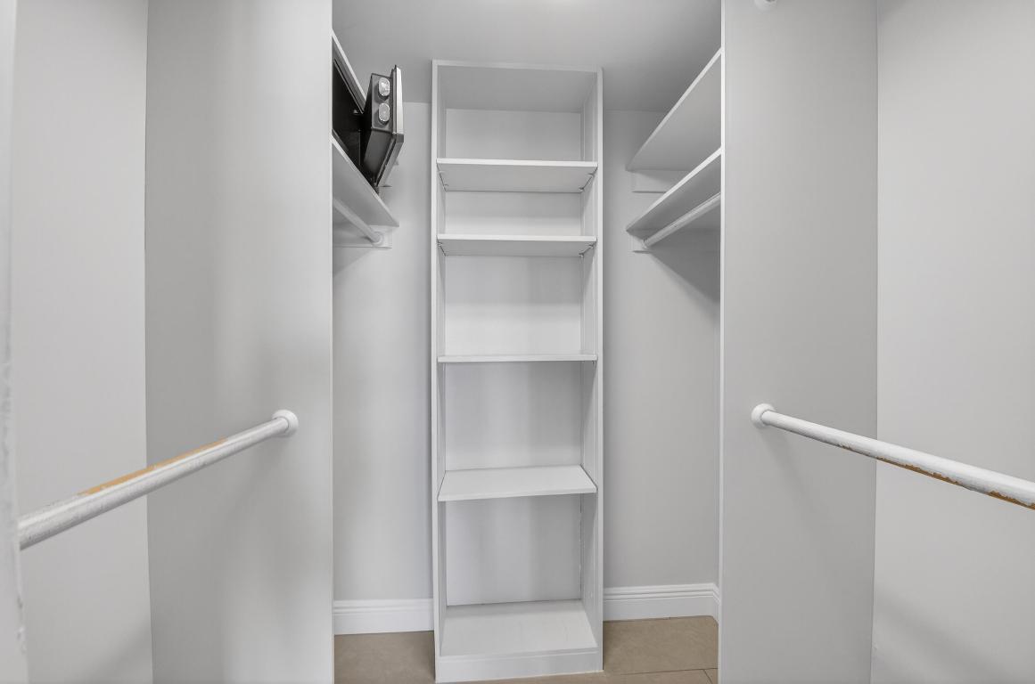 BARRTON APTS INC CONDO - Residential