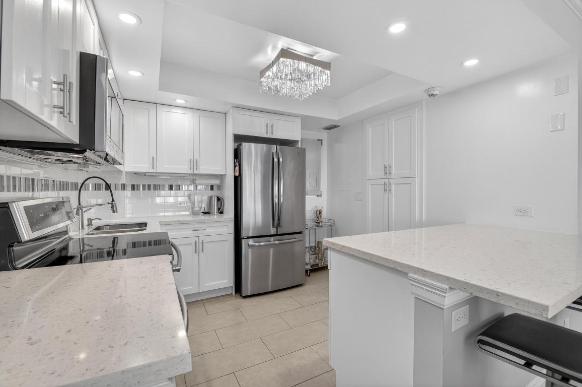 BARRTON APTS INC CONDO - Residential