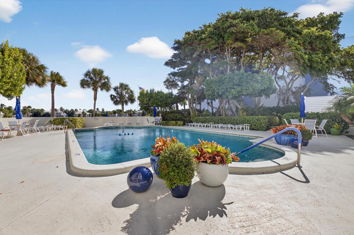 BARRTON APTS INC CONDO - Residential