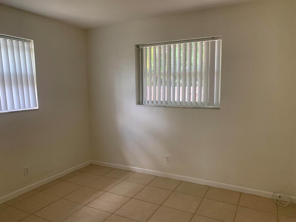 TOWN OF DELRAY - Residential Lease