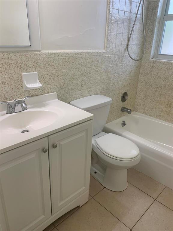 TOWN OF DELRAY - Residential Lease