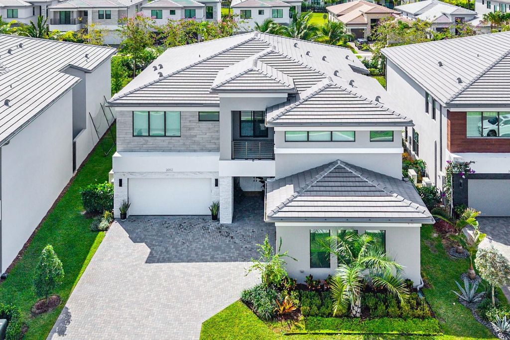 Photo of 20112 Pacific Dunes Drive, Boca Raton, FL 33434 (MLS # B26015312)