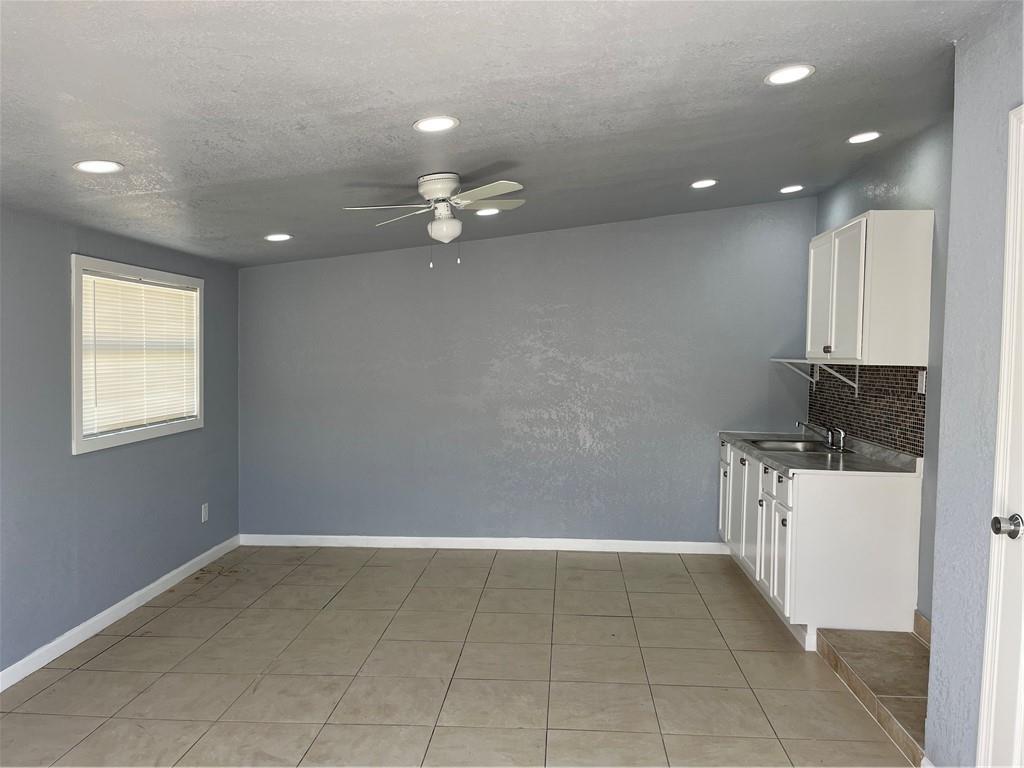 PALM SPRINGS VILLAGE 2 - Residential Lease