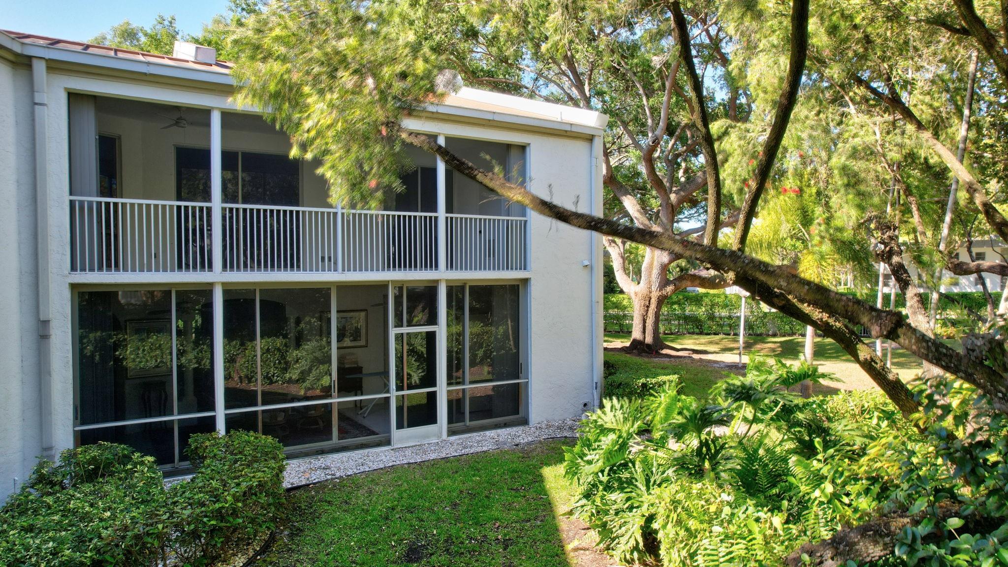 4130 W Palm Aire Dr 302A