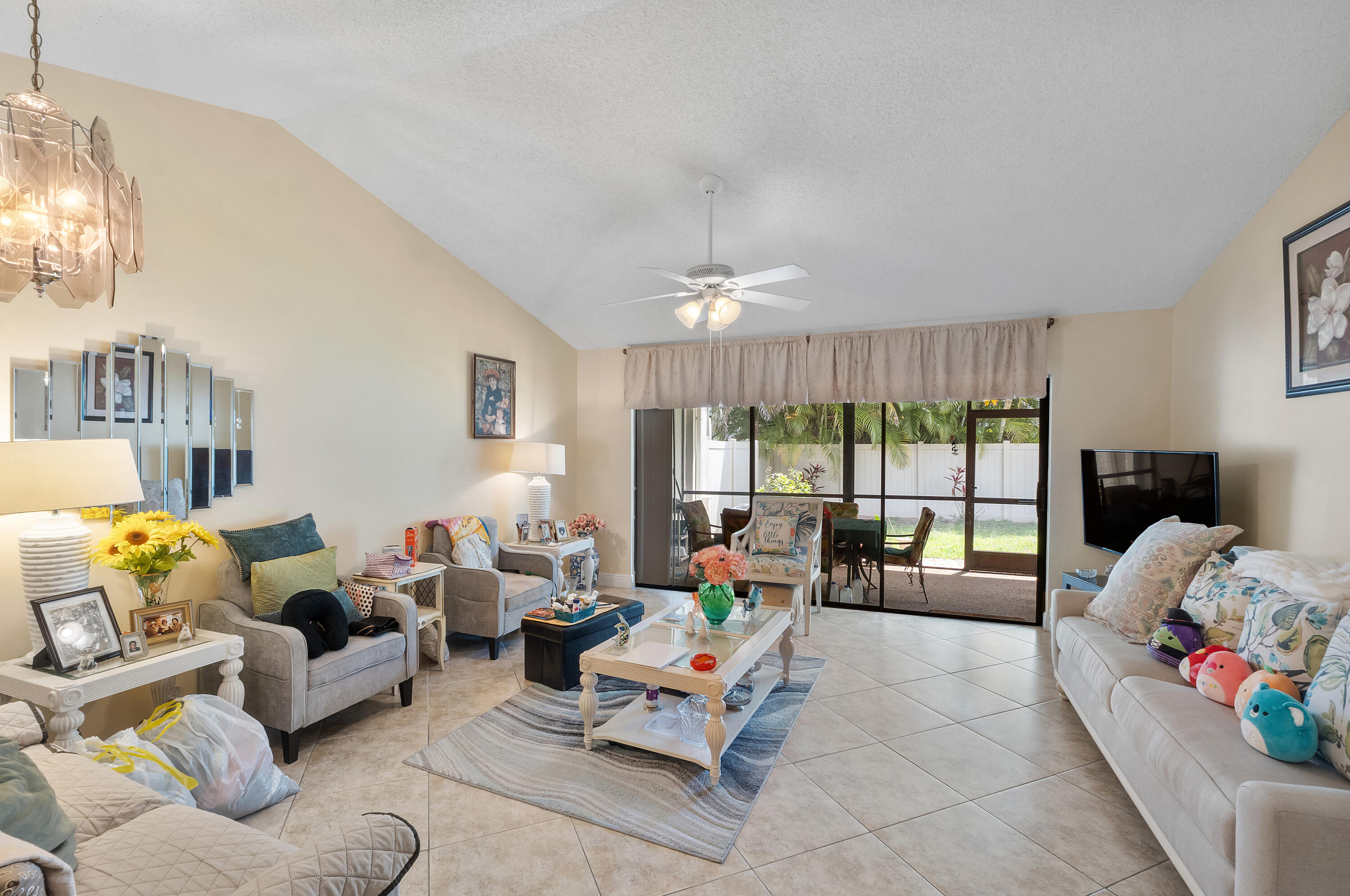 TIBURON II PH II - Residential