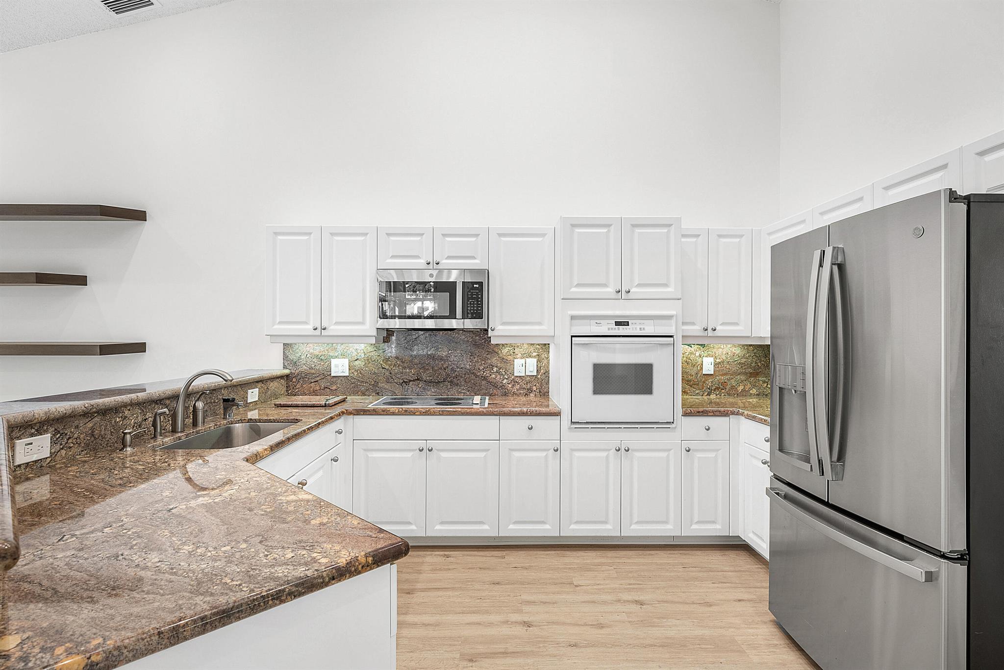 ABERDEEN 19 - Residential