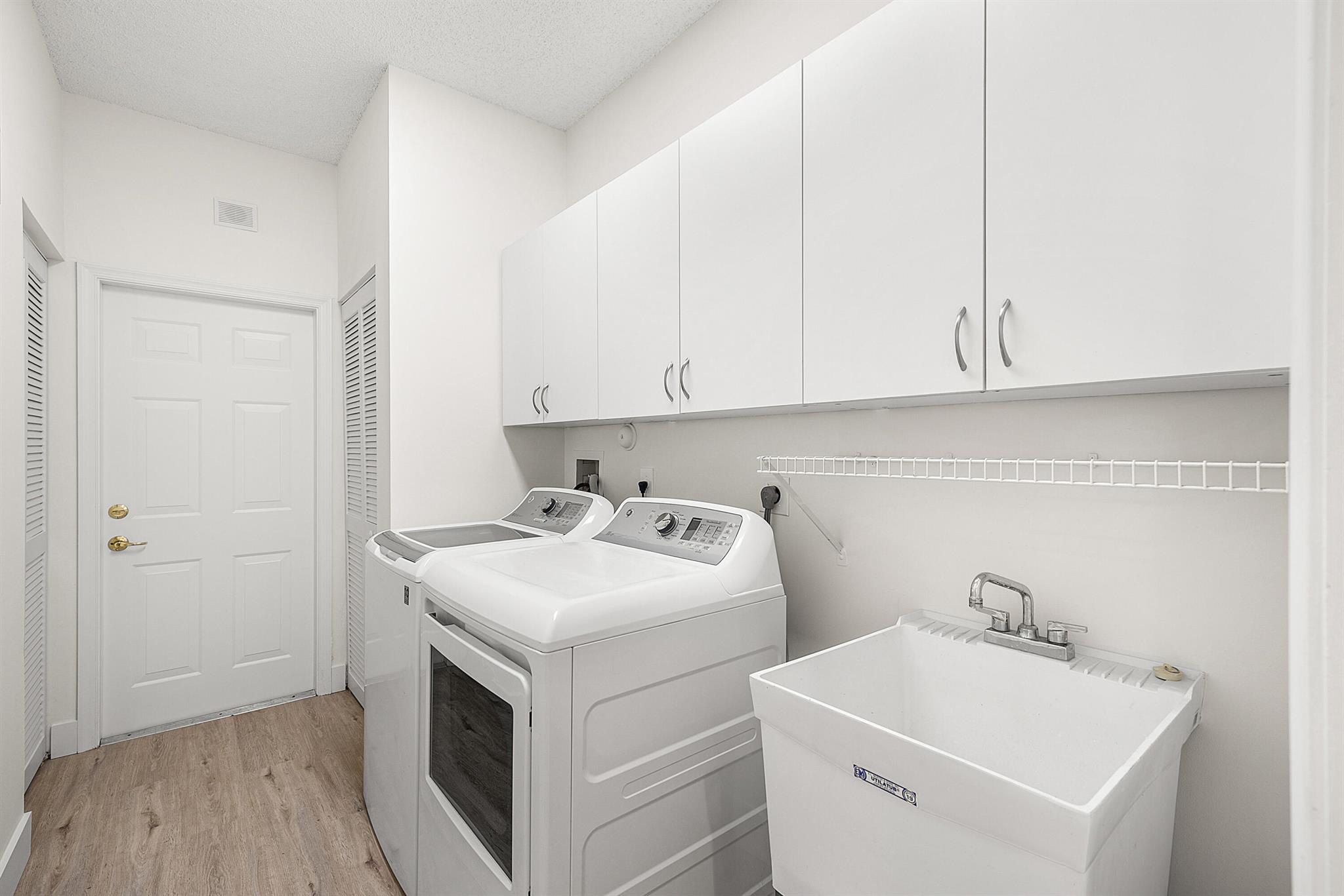 ABERDEEN 19 - Residential