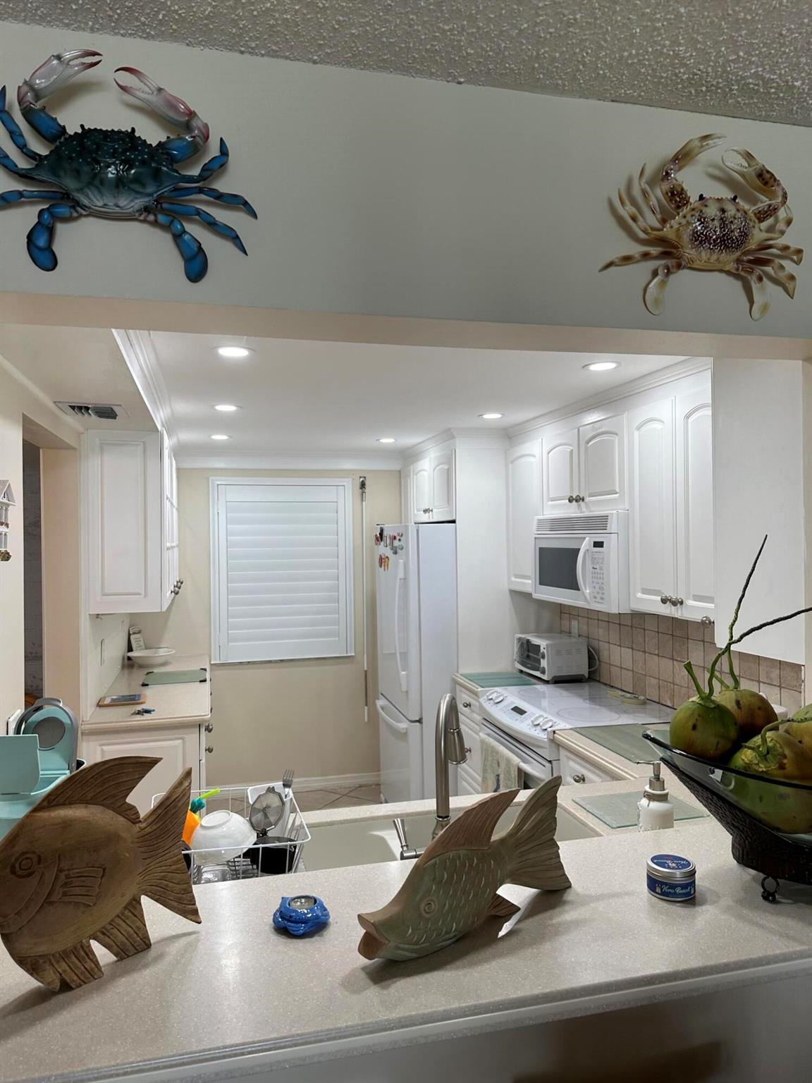 OCEAN HARBOUR SOUTH CONDO - Residential Lease