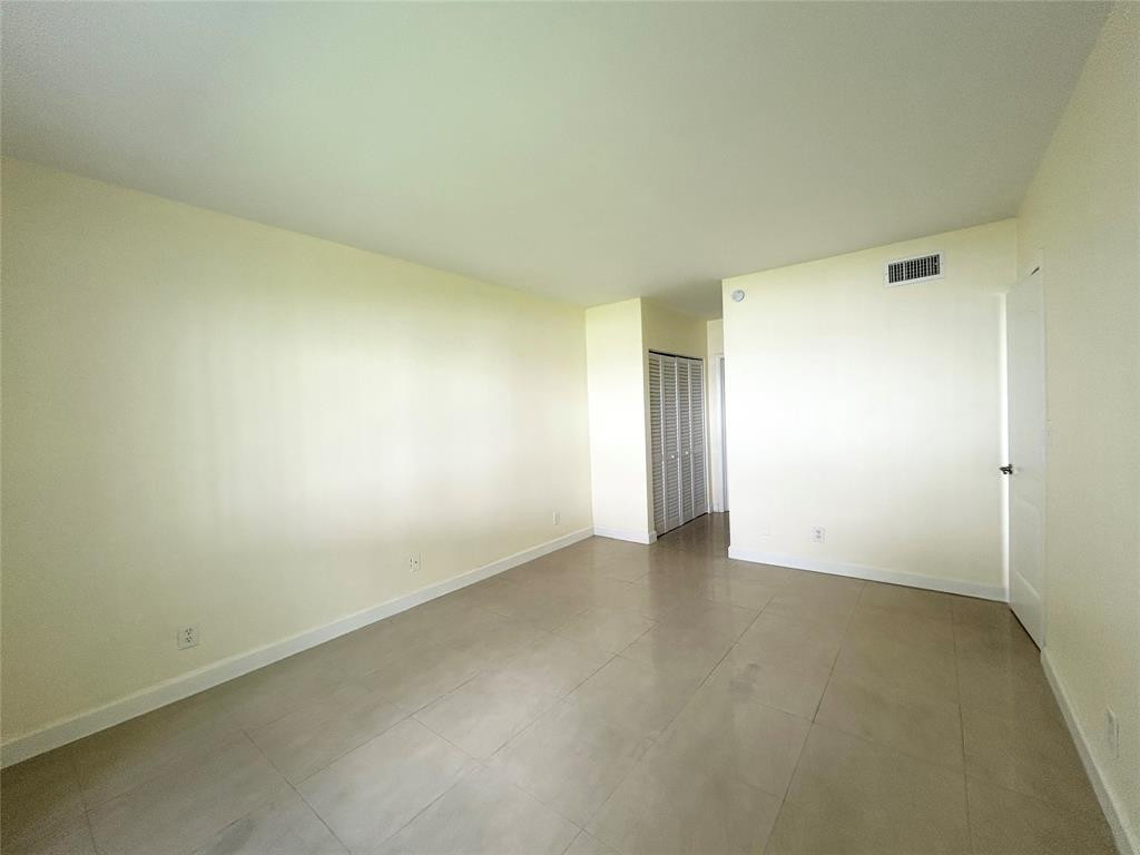 PARK PLACE AT POMPANO CONDO - Residential