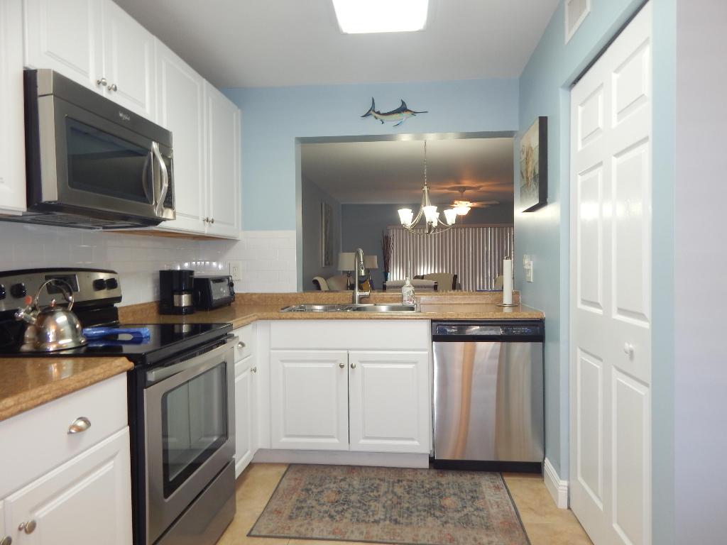 WINDWOOD ISLES - Residential