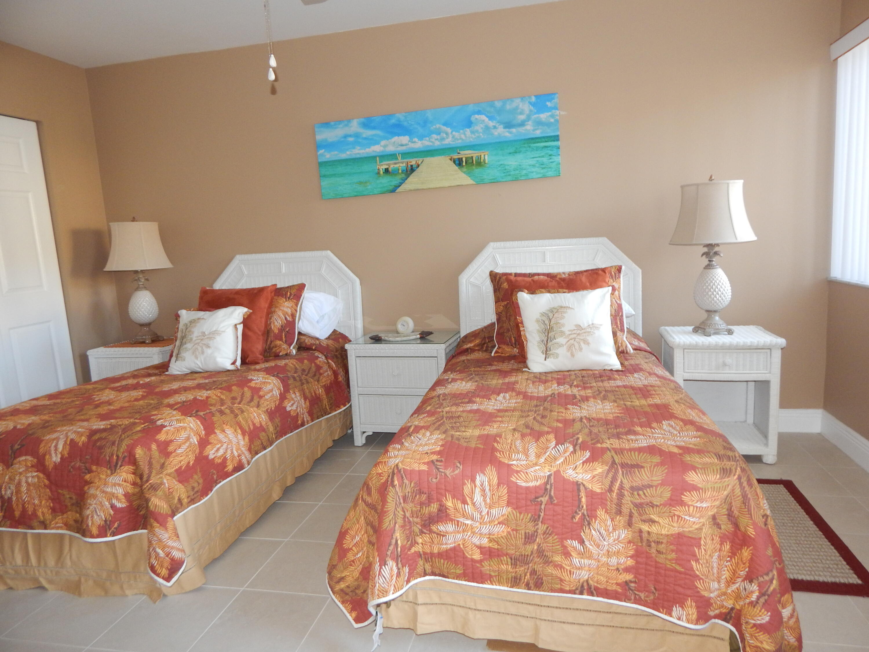 WINDWOOD ISLES - Residential