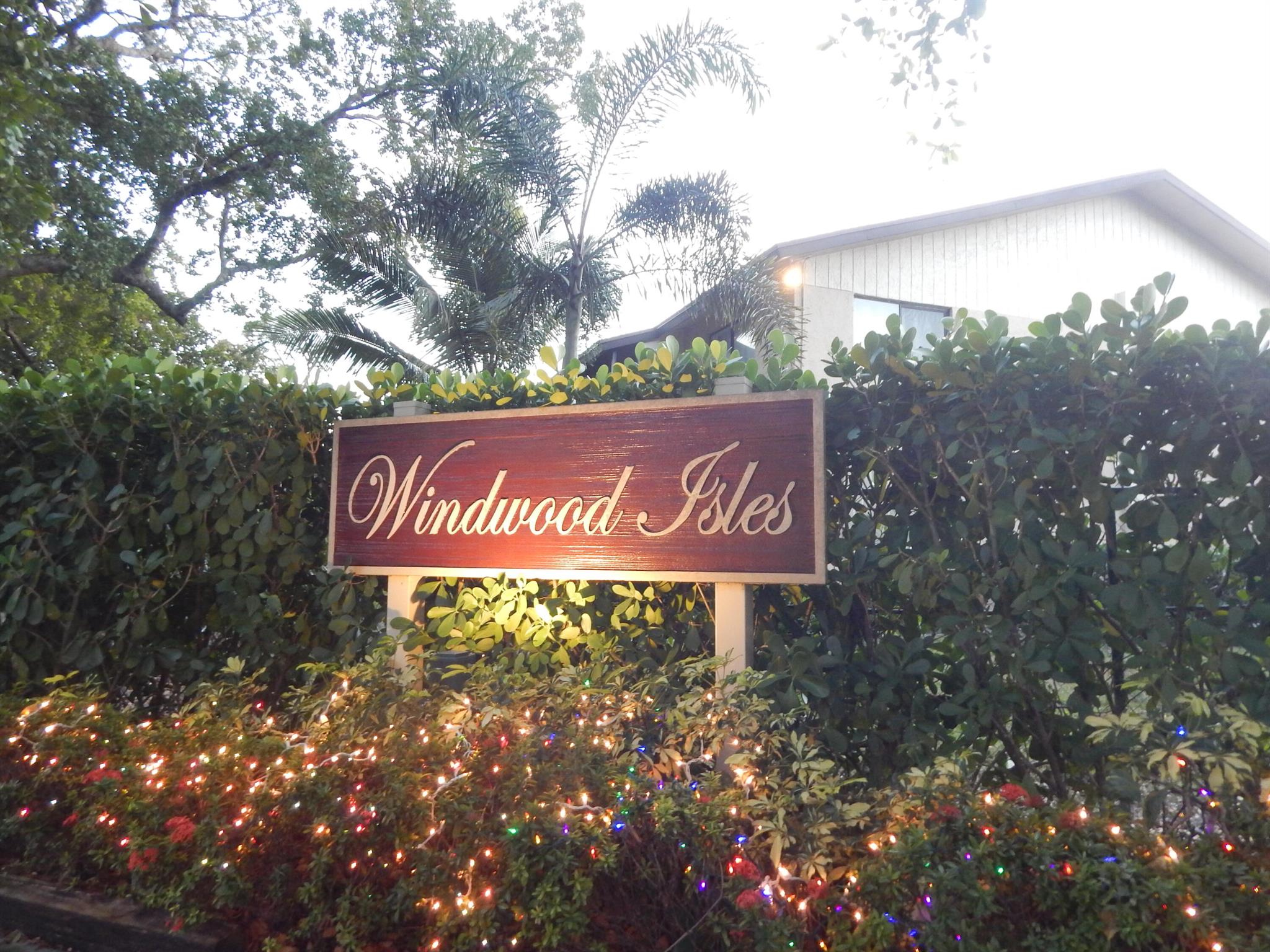 WINDWOOD ISLES - Residential