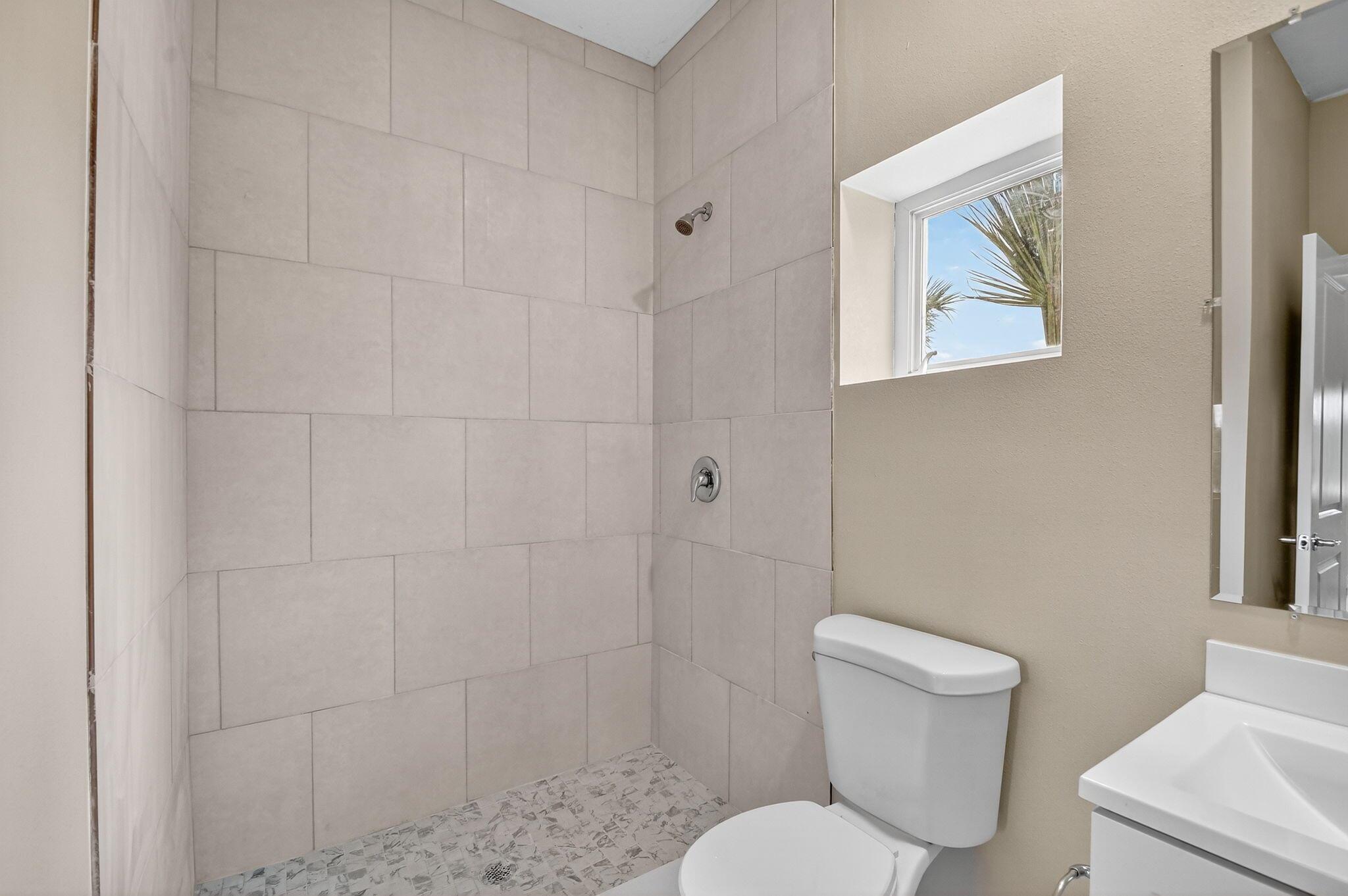 PALM BEACH FARMS CO 7 - Residential Lease