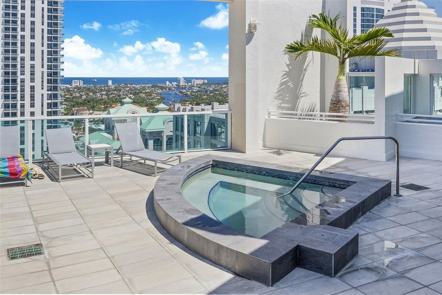 Meticulously renovated! Enjoy this one bedroom, one bath with the best of everything for your new home in the heart of Las Olas. Fully furnished with TVs throughout, queen size bed with custom closet, couch in the living room that opens to a bed, fully stocked kitchen, new appliances and separate laundry room! Relax on the furnished balcony. Luxurious custom bathroom. Enjoy the amenities of the rooftop pool with views of the New River and ocean, hot tub, barbecue, exercise room, attended lobby, valet and more. Steps to the best restaurants, enjoy the Broward Center and Parker Playhouse for entertainment, nightlife, live music, art galleries, Fort Lauderdale Beach, parks and more! Easy to show. No assessment.
: