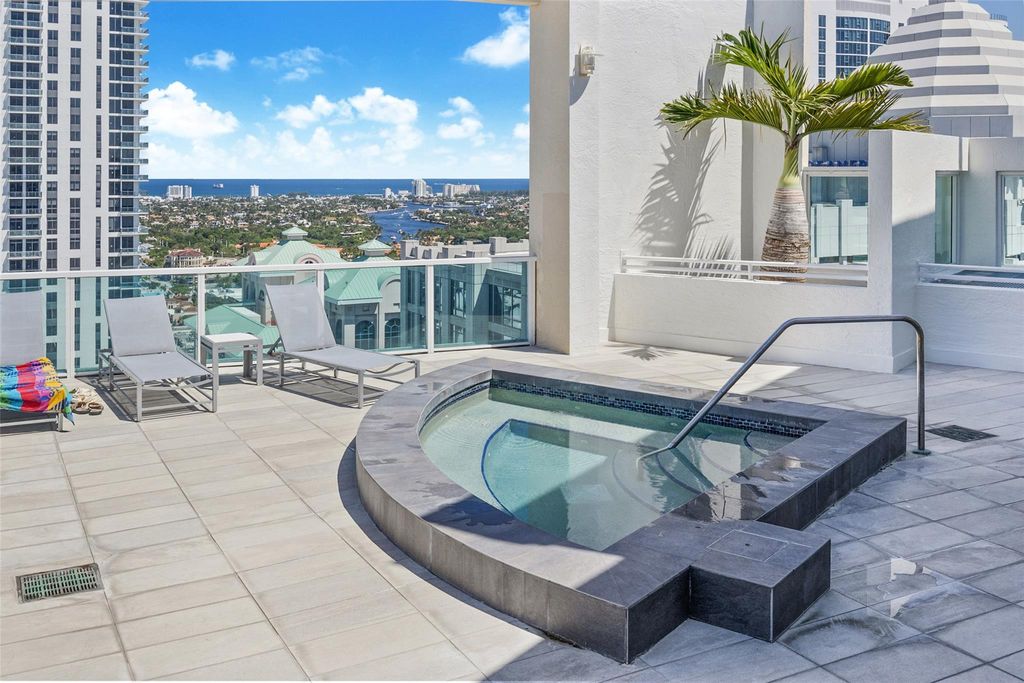 Photo of 350 SE 2nd St #1580, Fort Lauderdale, FL 33301 (MLS # F10540464)