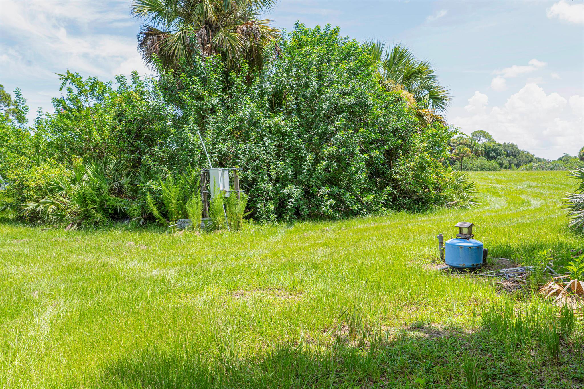 STUART WOODS RANCH - Land