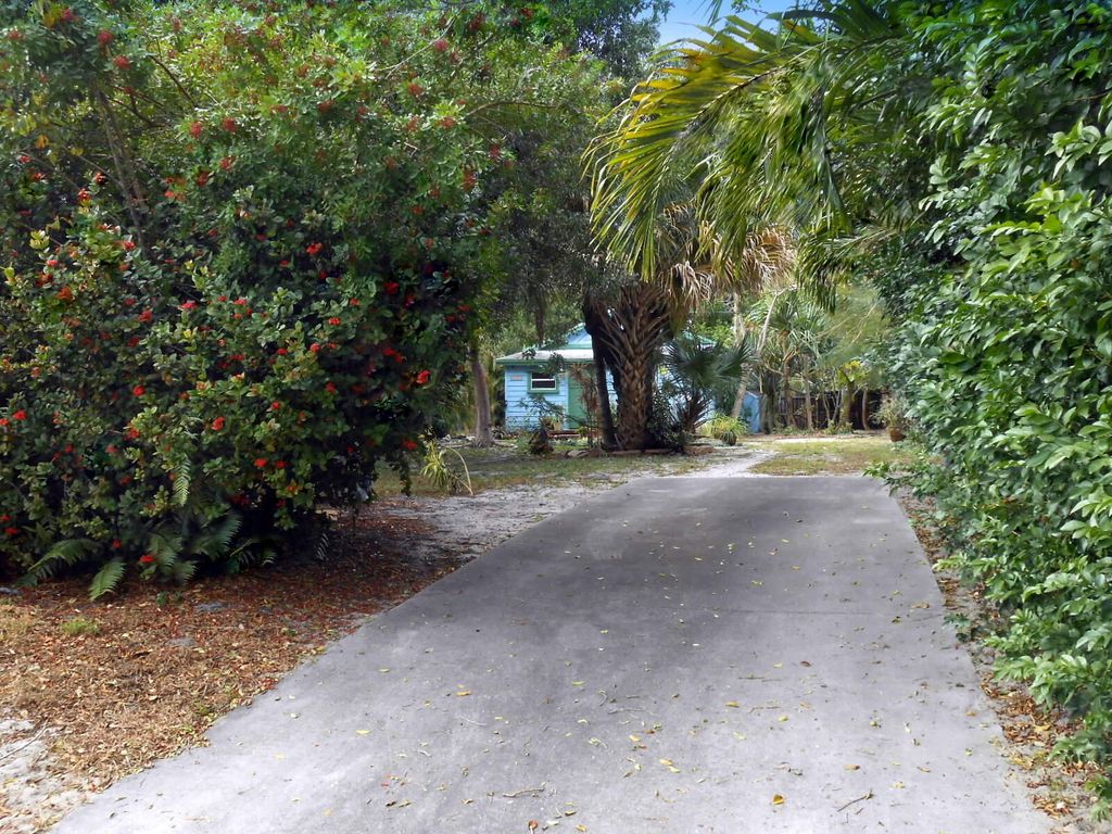 Photo of 1217 S M Street, Lake Worth Beach, FL 33460 (MLS # R11163936)