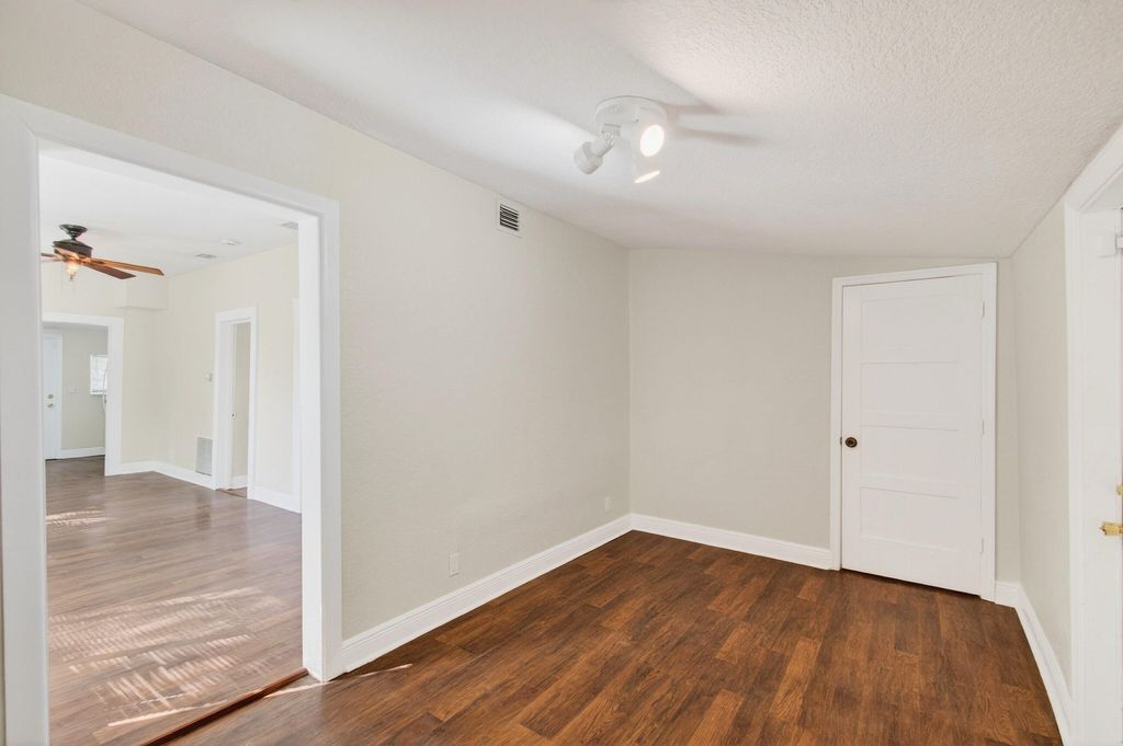 Photo of 1217 S M Street, Lake Worth Beach, FL 33460 (MLS # R11163936)