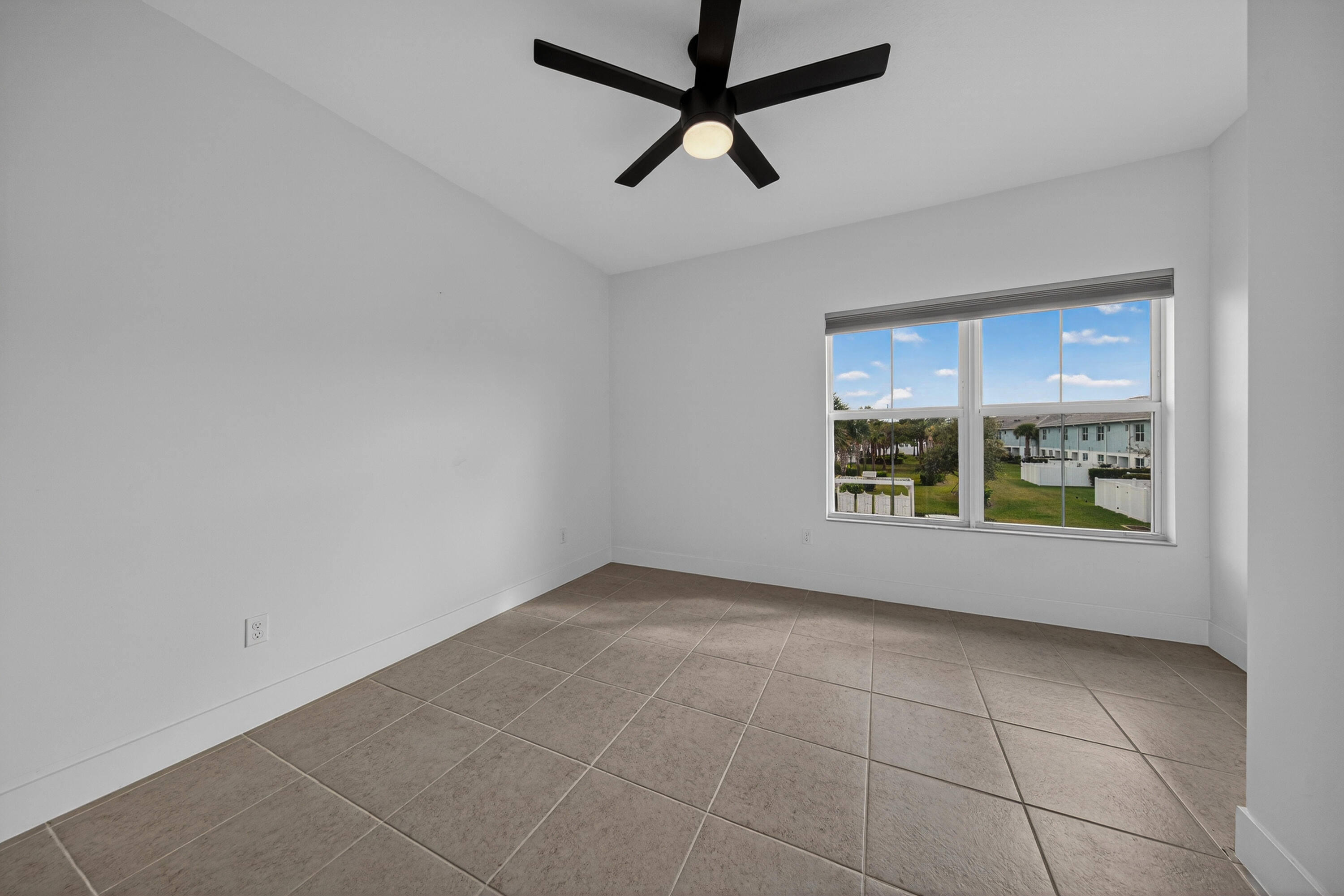 DEERFIELD CROSSING - Residential Lease