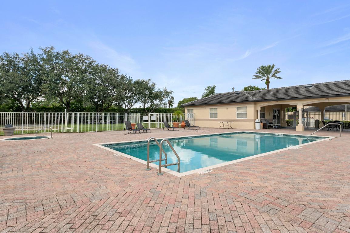 ARISSA PLACE CONDO - Residential