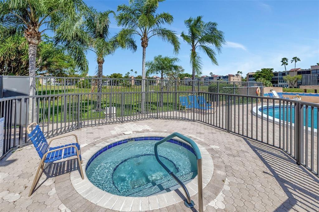Palm Lakes - Residential
